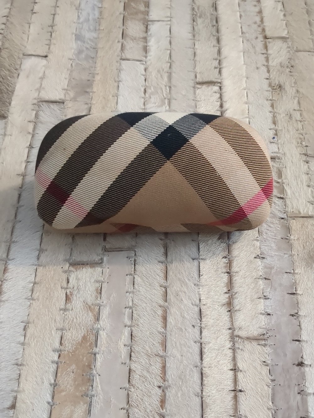 Burberry Authentic Nova Check Hard Sunglasses / Eyeglasses Case Plaid